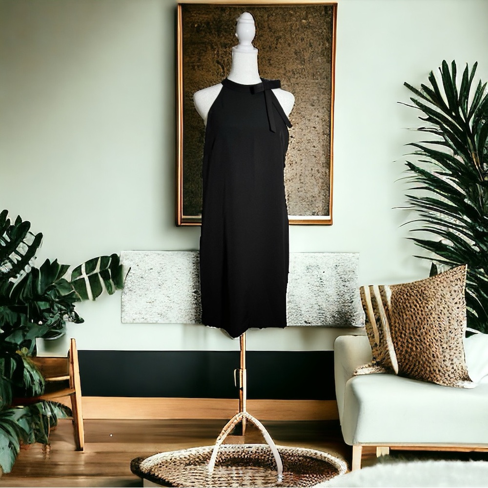 Maggy London Women’s Black Halter Dress With Bow Embellishment Size 10.